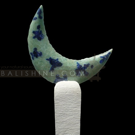 Balishine: Your natural source of indonesian handicraft presents in its Home Decor collection the Glass Artwork:12FOC315397:This glass artwork is produced in Indonesia made from glass. Sold with stone stand.  