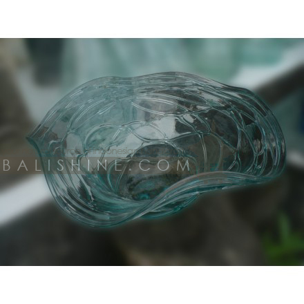 Balishine: Your natural source of indonesian handicraft presents in its Home Decor collection the Glass Artwork:12FOC315406:This glass artwork is produced in Indonesia made from glass.   