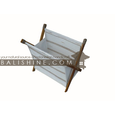 Balishine: Your natural source of indonesian handicraft presents in its Home Decor collection the Magazine Box:12VIN145243:This magazine box is produced in Indonesia made from plywood and cotton linen with a natural and parfumed tropical seagrass.  