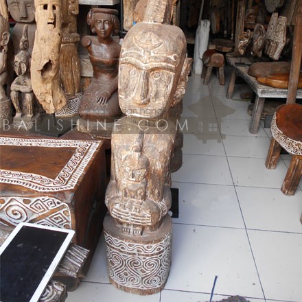 Balishine: Your natural source of indonesian handicraft presents in its Home Decor collection the Primitive Statue:12VIC37792:This primitive statue is a handicraft of Flores, made from acacia wood.  