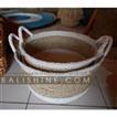 balishine This basket is made with combinaison of natural white palm rafia with seagrass.