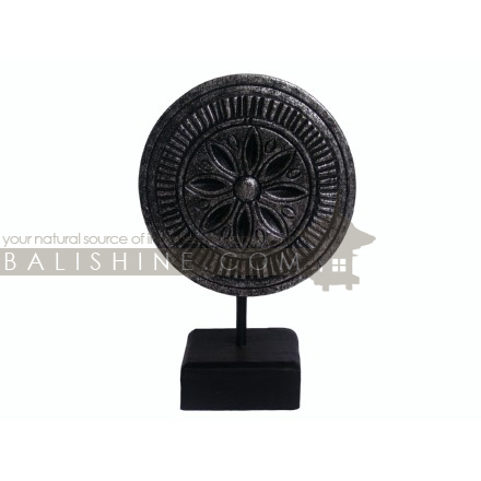Balishine: Your natural source of indonesian handicraft presents in its Home Decor collection the Sculpture:12NUU335536:This sculpture with stand is produced in Indonesia and made from albasia wood.  