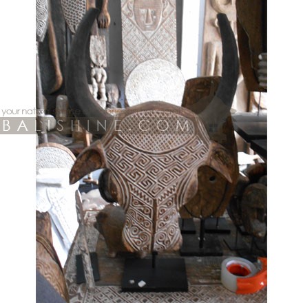 Balishine: Your natural source of indonesian handicraft presents in its Home Decor collection the Standing Buffalo Head:12VIC37790:This primitive standing buffalo head is made in Flores, Indonesia, from natural Suar wood with curving finishing.  