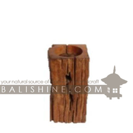 Balishine: Your natural source of indonesian handicraft presents in its Home Decor collection the Tissue Box:12WAS47175:This tissue box is produced in Bali made from natural old teak wood with coconut oil finishing.  