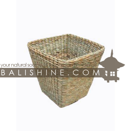 Balishine: Your natural source of indonesian handicraft presents in its Home Decor collection the Wastebin:12JAS633017:This square wastebin is produced in Indonesia made from seagrass.  Natural color