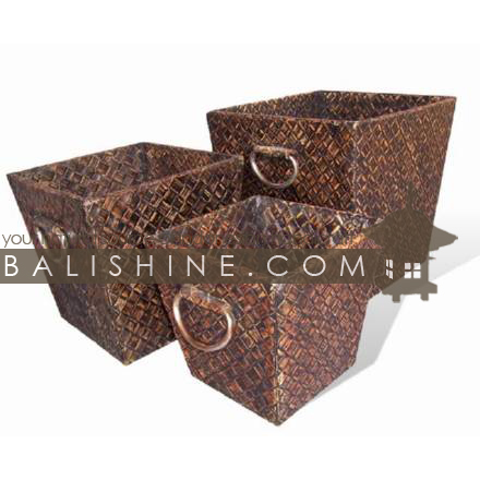 Balishine: Your natural source of indonesian handicraft presents in its Home Decor collection the Wastebin Set Of 3:12JAS633024:This set of 3 square wastebins is produced in Indonesia made from pandanus with metal from handle.  Brown color