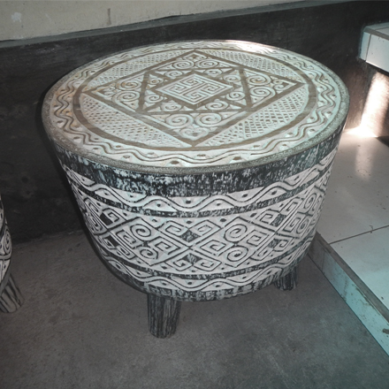 Balishine: Your natural source of indonesian handicraft presents in its Home Decor collection the Primitive Palm Wood Coffee Table:114JAT138263:This beautiful coffee table is made in Bali, Indonesia, from natural palm wood. Top is made with natural teak wood. Handmade carving for top and side with primitiv motif.  Please note as this item is hand made there will be slight variances in the wood staining as this is what makes them unique.