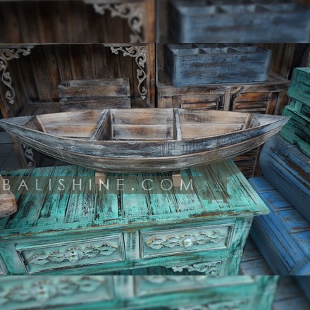 Balishine: Your natural source of indonesian handicraft presents in its Home Decor collection the Small Boat:114IKD268300:This small boat made from wood.  