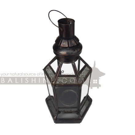 Balishine: Your natural source of indonesian handicraft presents in its Home Decor collection the Agadir Brass Candle Holder:13GET168018:Our beautiful handcrafted brass candle holder will add a magical touch in your interior. We have several models with different finishing that can also adapting as indoor or outdoor lamps. Perfect decoration for garden, interior decoration, restaurants and bars.  Vintage, gold, silver, black.