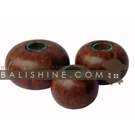 Balishine: Your natural source of indonesian handicraft presents in its Home Decor collection the Candle Holder:13KAL16829:This set of 3 candle holder is produced in Bali made from sonokling wood with a natural cinamon .  The 3 handmade glasses are inclued.