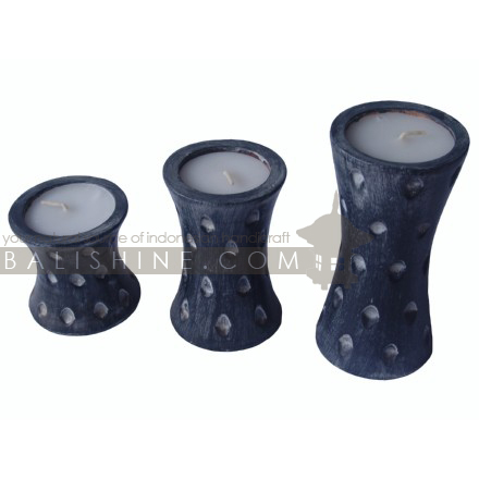 Balishine: Your natural source of indonesian handicraft presents in its Home Decor collection the Candle Set Of 3:13DAI95513:This set of 3 candles is produced in indonesia made from albasia wood.  
