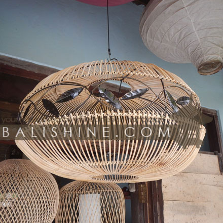 Balishine: Your natural source of indonesian handicraft presents in its Home Decor collection the Rattan Lampshade:13MAL867485:This lamp shade produced in Indonesia is made from natural rattan.  