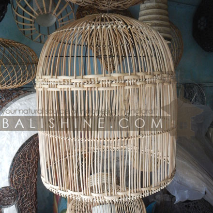 Balishine: Your natural source of indonesian handicraft presents in its Home Decor collection the Rattan Lampshade:13MAL867489:This lamp shade produced in Indonesia is made from natural rattan.  