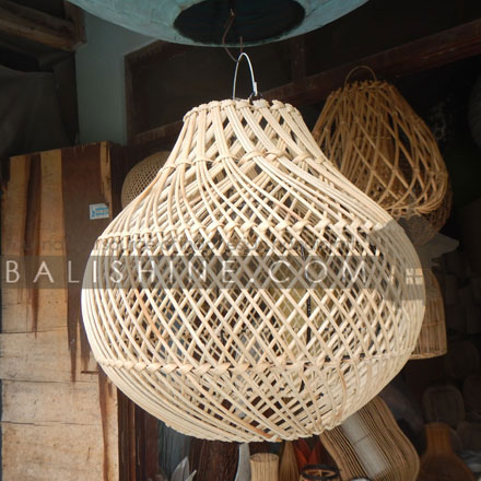 Balishine: Your natural source of indonesian handicraft presents in its Home Decor collection the Rattan Lampshade:13MAL867491:This lamp shade produced in Indonesia is made from natural rattan.  