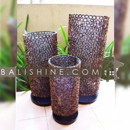 Balishine: Your natural source of indonesian handicraft presents in its Home Decor collection the Round Lamp:13JAS153099:This round lamp is produced in Indonesia made from wood with round pieces of bamboo and resin lamphade.   For electric fitting please contact us