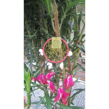 Balishine: Your natural source of indonesian handicraft presents in its Home Decor collection the Dream Catcher:17APA466522:This dream catcher is a handicraft of Bali made from string and feather with shell.  Colors available are blue, fuchsia, green, purpple, black, orange or white.