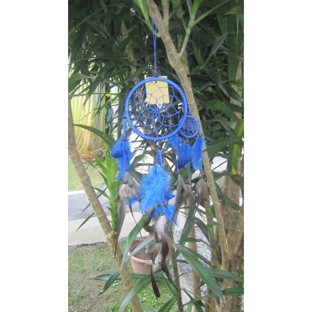 Balishine: Your natural source of indonesian handicraft presents in its Home Decor collection the Dream Catcher:17APA466529:This dream catcher is a handicraft of Bali made from string and feather.  Colors available are blue, fuchsia, green, purpple, black, orange or white.