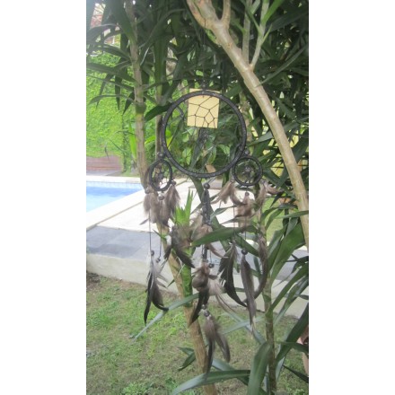 Balishine: Your natural source of indonesian handicraft presents in its Home Decor collection the Dream Catcher:17APA466531:This dream catcher is a handicraft of Bali made from string and feather.  Colors available are blue, fuchsia, green, purpple, black, orange or white.