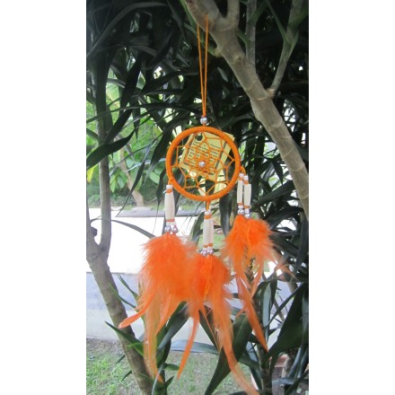 Balishine: Your natural source of indonesian handicraft presents in its Home Decor collection the Dream Catcher:17APA466533:This dream catcher is a handicraft of Bali made from string and feather with shell.  Colors available are blue, fuchsia, green, purpple, black, orange or white.