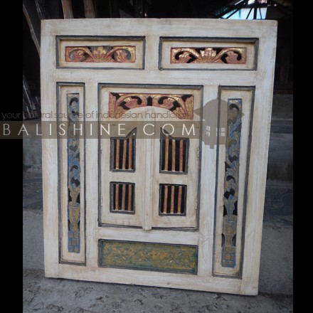 Balishine: Your natural source of indonesian handicraft presents in its Home Decor collection the Java Antik Mirror:17BAS127873:This mirror is a handicraft of Bali made from natural carving mahoni wood with mirror 3mm thickness.  