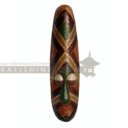 Balishine: Your natural source of indonesian handicraft presents in its Home Decor collection the Mask:17NUU475540:This mask is a handicraft of Bali made from albasia wood with leaves finishing.  