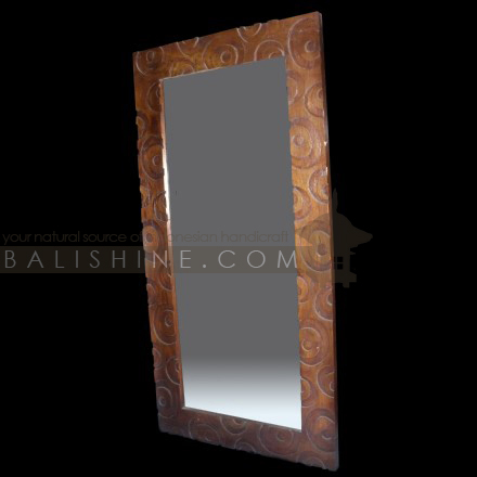 Balishine: Your natural source of indonesian handicraft presents in its Home Decor collection the Mirror:17BKK125424:This rectangular mirror is a handicraft of Bali made from teck wood.  Natural or chocolate color