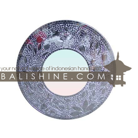 Balishine: Your natural source of indonesian handicraft presents in its Home Decor collection the Mirror:17RAH124798:This round mirror is a handicraft of Bali made from mosaic.  Same as picture