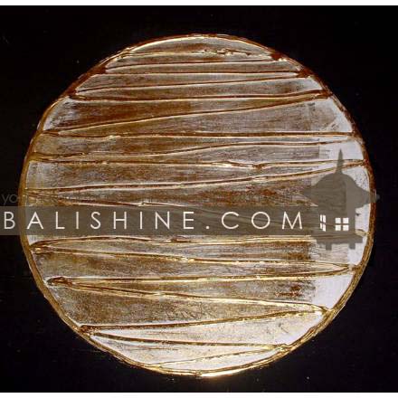 Balishine: Your natural source of indonesian handicraft presents in its Home Decor collection the Painting:17MAG494181:This painting is produced in Bali by artists coming from the Bali art school and from the art village of Ubud. We produced our own canvas to have the highest quality and also import our acrylic colors from germany.  It is made from acrylic-painting on a canvas.