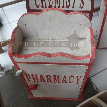 Balishine: Your natural source of indonesian handicraft presents in its Home Decor collection the Pharmacy Box:17KAC507846:This pharmacy box is produced in Indonesia made from albasia wood.  Custom writting possible? Let us know your word?