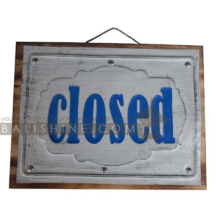 Balishine: Your natural source of indonesian handicraft presents in its Home Decor collection the Wall Frame:17SUA507618:This wall frame is produced in indonesia and made from albasia wood with aluminium.  other colors available.