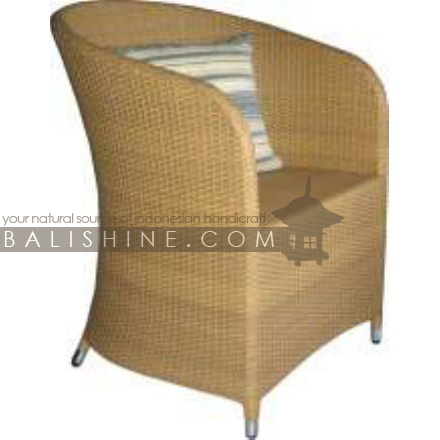 Balishine: Your natural source of indonesian handicraft presents in its Outdoor collection the ArmChair:26MNF5999:This armchair is produced in Indonesia and made from aluminium with synthetique rottan finishing.  Please contact us for available color
