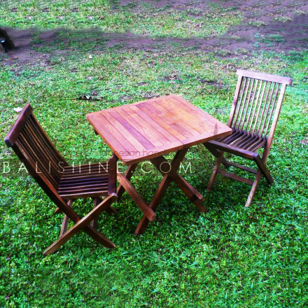Balishine: Your natural source of indonesian handicraft presents in its Outdoor collection the Table and Chair set for Child:26MNF5681:This set of 1 foldable table and 2 foldable chairs for child made in Indonesia from teck wood.  Natural or chocolate color