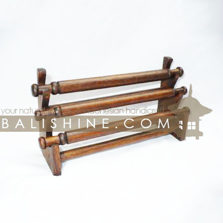 Balishine: Your natural source of indonesian handicraft presents in its The shop accessories collection the Ring Holder:39TUR3511:This ring holder is produced in Bali made from Jempinis wood.  The colors available are Black, Brown, Dark Brown or Red.