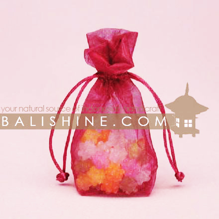 Balishine: Your natural source of indonesian handicraft presents in its The shop accessories collection the Organza Bag:316SAR5000:This organza bags with drawstring cord is produced in Indonesia. Minimum order 200 pieces.  red, black, white, creme, light purple, green, light blue, pink, chocolate, red wine, yellow, orange, dark blue, gold or dark purple color 