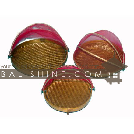 Balishine: Your natural source of indonesian handicraft presents in its Tableware collection the Fruits Basket:636PUS1244:This set of 3 baskets is produced in Bali made from bamboo with natural moskito net. Is usfull to protect all you food you want (cake cheese...) against bugs.  Red