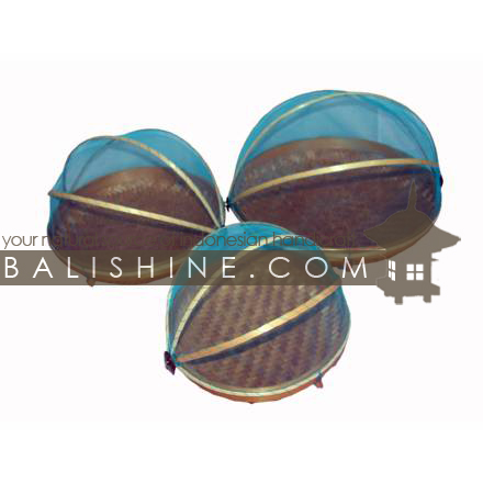 Balishine: Your natural source of indonesian handicraft presents in its Tableware collection the Fruits Basket:636PUS1252:This set of 3 baskets is produced in Bali made from bamboo with natural moskito net. Is usfull to protect all you food you want (cake cheese...) against bugs.  Turkis