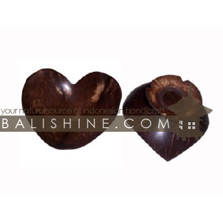 Balishine: Your natural source of indonesian handicraft presents in its Tableware collection the Bowl:624JAS2893:This bowl is produced in Bali made from natural coconut.  Natural color