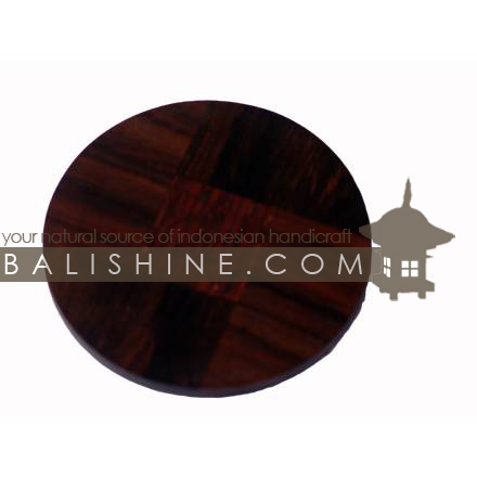 Balishine: Your natural source of indonesian handicraft presents in its Tableware collection the Coaster:631KAL1181:This round coaster is  produced in Bali this handicraft is made from sonokling wood with an natural and parfumed tropical wood known as cinamon.  