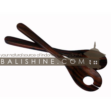 Balishine: Your natural source of indonesian handicraft presents in its Tableware collection the Cuttlery:632KAL1209:This spoon salad set is  produced in Bali this handicraft is made from sonokling wood.  