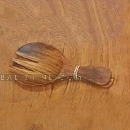 Balishine: Your natural source of indonesian handicraft presents in its Tableware collection the Salad Spoon:632WAS7708:This salad spoon is produced in Bali made from natural old teak wood with coconut oil finishing.  