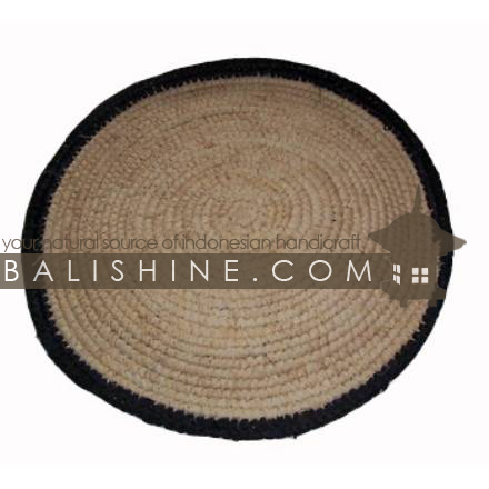Balishine: Your natural source of indonesian handicraft presents in its Tableware collection the Placemats:628JAS2950:This round placemate is  produced in Bali this handicraft is made from rafia.  Natural and black color
