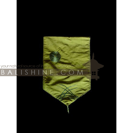 Balishine: Your natural source of indonesian handicraft presents in its Tableware collection the Table Runner:628VIN6401:This table runner made in Bali from jepara textile with embrodery.   Colors available are blue, yellow, pink, green, purpple, black, orange, white or red.