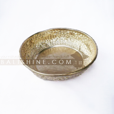 Balishine: Your natural source of indonesian handicraft presents in its Tableware collection the Plate:634ABB6163:This plate is produced in Bali made from brass  Same as picture