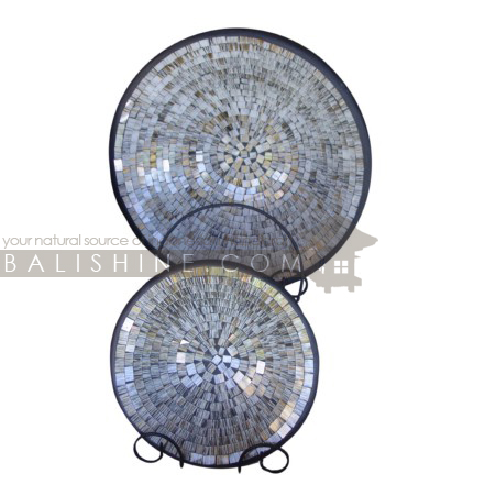 Balishine: Your natural source of indonesian handicraft presents in its Tableware collection the Platter set of 3:634ARA5817:This set of 3 platters is produced in Bali from teracota with painting glass mosaic finishing.  Same as picture, Display available, please contact us.
