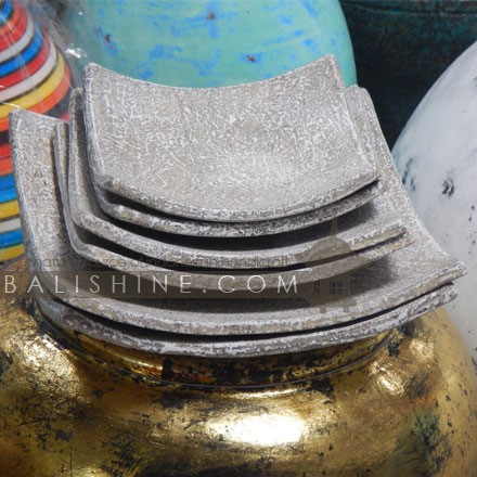 Balishine: Your natural source of indonesian handicraft presents in its Tableware collection the Platter set of 4:634LJP7542:This set of 3 platters is produced in Bali from terracota.  lots of colors available. Display available, please contact us.
