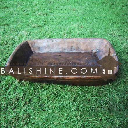 Balishine: Your natural source of indonesian handicraft presents in its Tableware collection the Tray:625JAS3400:This rectangular tray is produced in Bali made from teak wood.  Natural color
