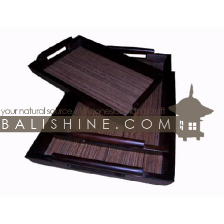 Balishine: Your natural source of indonesian handicraft presents in its Tableware collection the Tray Set Of 3:625JAS3380:This set of 3 rectangular trays is produced in Bali made from coconut root and bamboo wood.  BROWN AND NATURAL