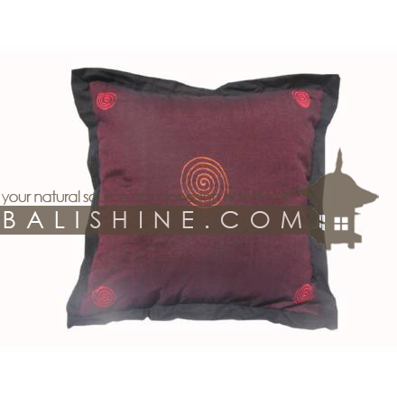 Balishine: Your natural source of indonesian handicraft presents in its Textile & Rugs collection the Pillow Cases:537JAS1410:This pillow case is produced in Bali it's a handmade textile with closing zip.  50% coton and 50% polyester. Same as picture