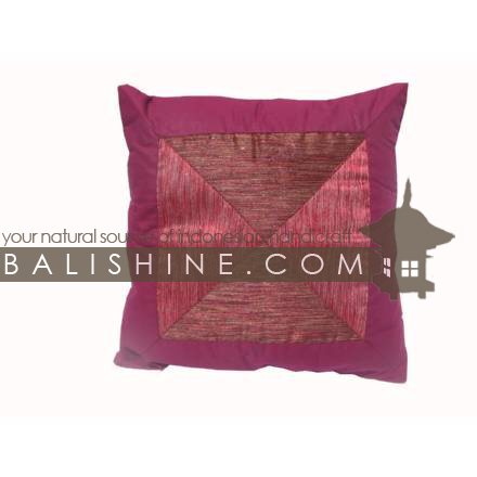 Balishine: Your natural source of indonesian handicraft presents in its Textile & Rugs collection the Pillow Cases:537JAS1416:This pillow case is produced in Bali it's a handmade textile with closing zip.  50% coton and 50% polyester. Same as picture