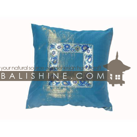 Balishine: Your natural source of indonesian handicraft presents in its Textile & Rugs collection the Pillow Cases:537JAS1437:This pillow case is produced in Bali it's a handmade batik textile with friesland and closing zip.  50% coton and 50% polyester. Same as picture